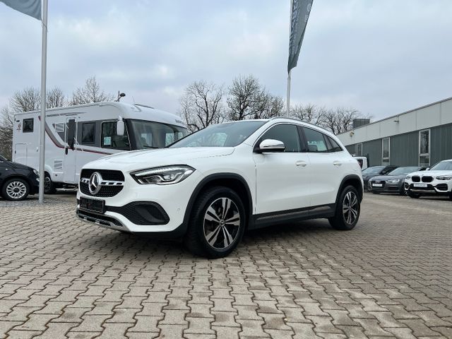 Mercedes-Benz GLA 200d Progressive *LED Navi Leder el. Heck*