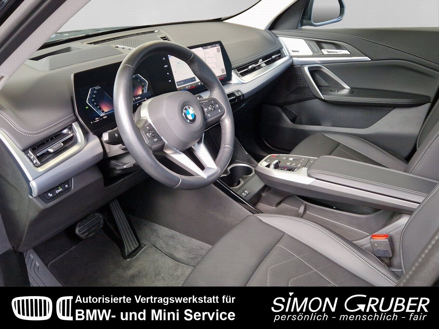Fahrzeugabbildung BMW X1 xDrive23i Mild-Hybrid xLine Panorama HUD LED