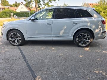 Audi Q7 - 7