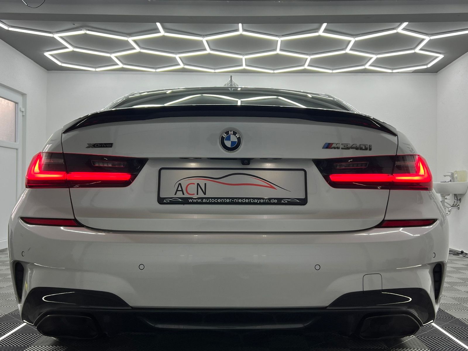 Fahrzeugabbildung BMW M340 i xDrive Lim./AMBI+/H&K/LASER/360*/DE FZG