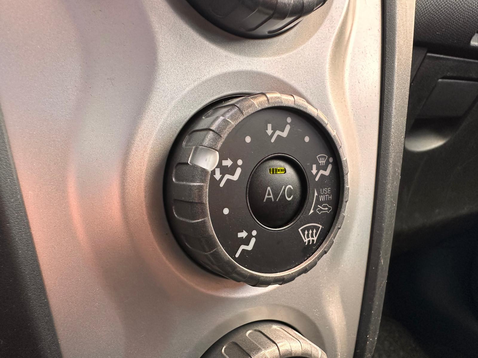 Toyota Yaris Team 1.3 Klima 79'TKM Scheckheft gepflegt