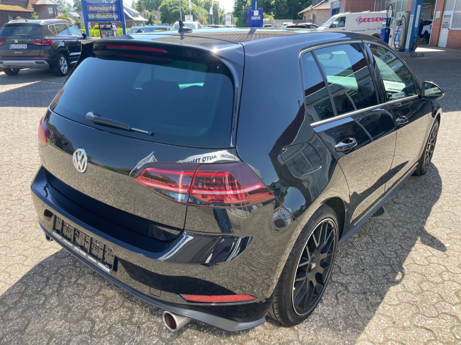 Fahrzeugabbildung Volkswagen Golf VII GTI Performance DSG Pano/LED/DLA/Navi