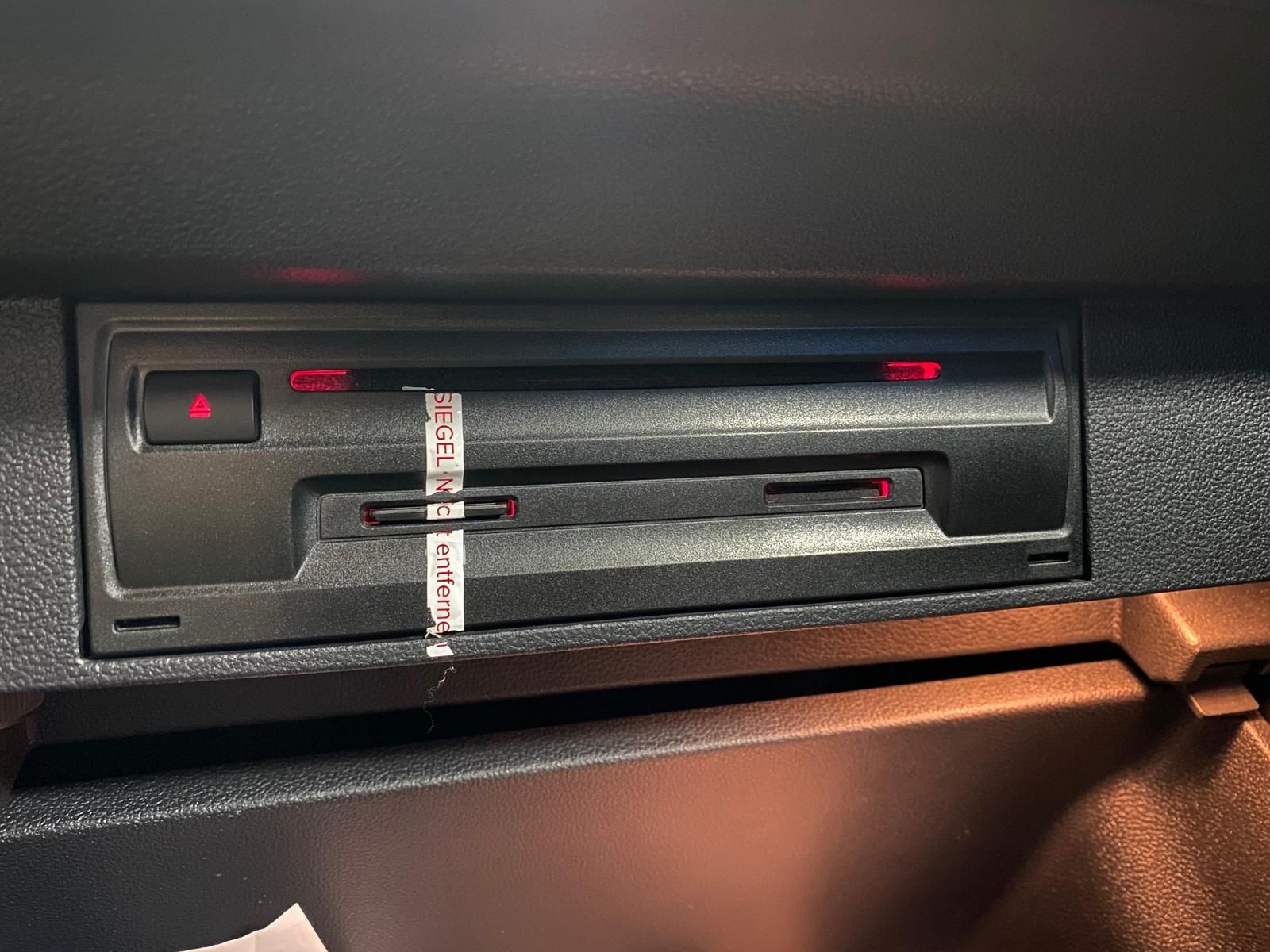Fahrzeugabbildung Volkswagen Tiguan 2.0 TDI +AHK+APP+ALLWETTER+KLIMA+ACC