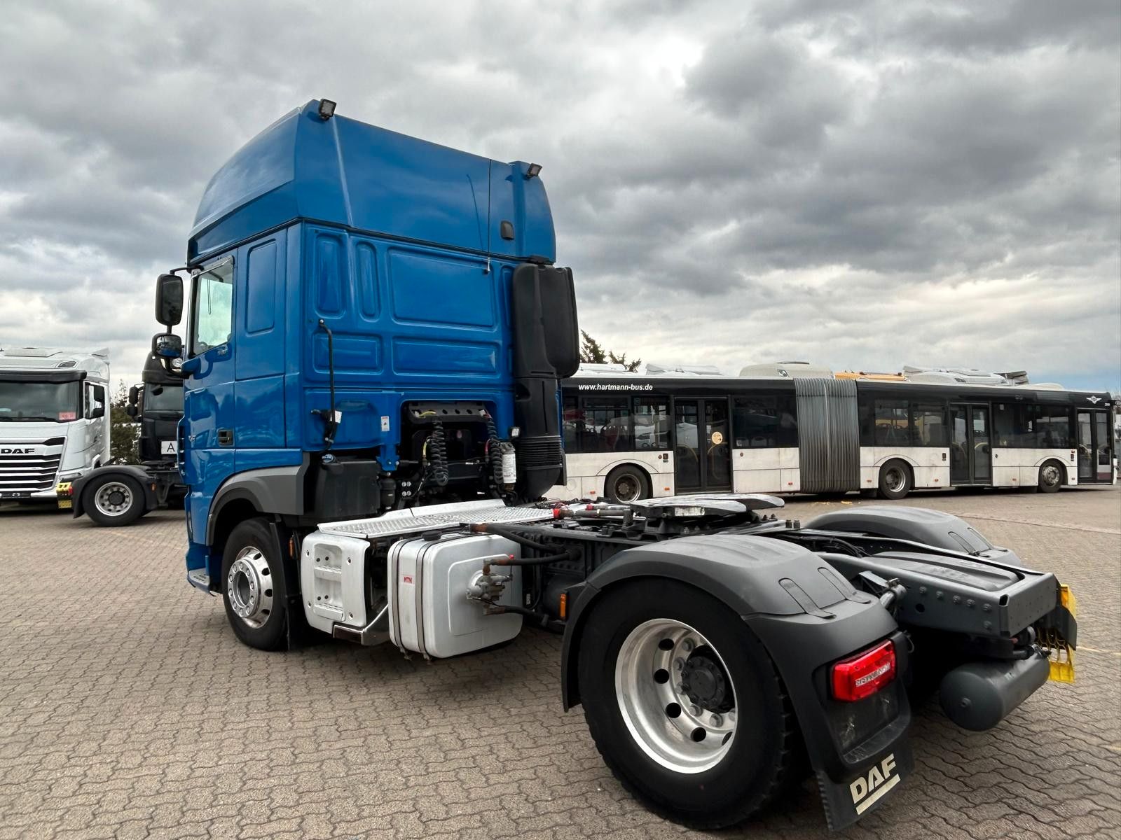 Fahrzeugabbildung DAF XF 530 FT, Intarder, Hydr., Bj.2022