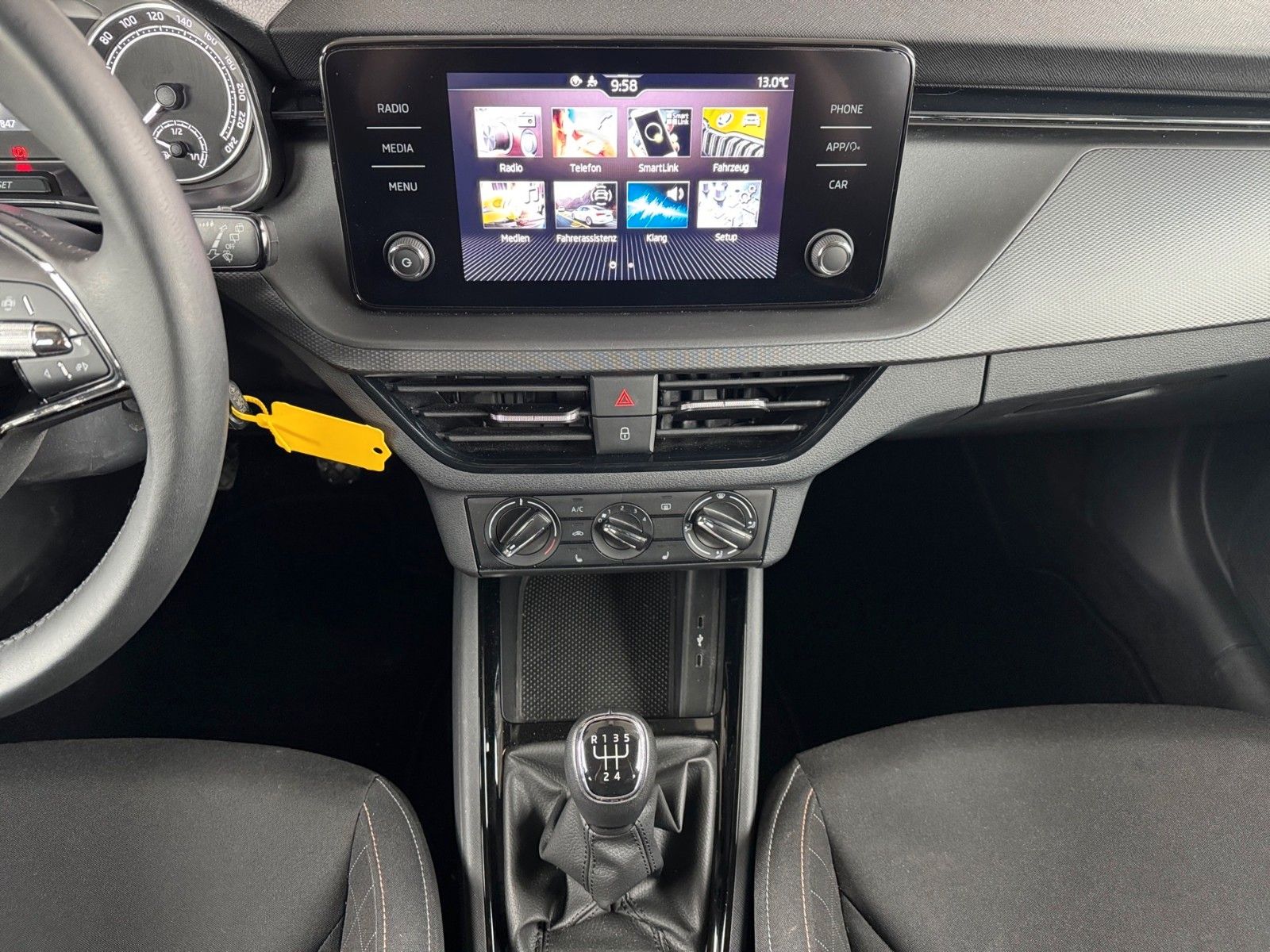 Fahrzeugabbildung SKODA Kamiq Ambition 1.0 TSI