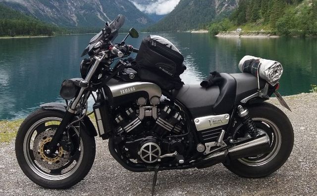 Yamaha VMAX 1200