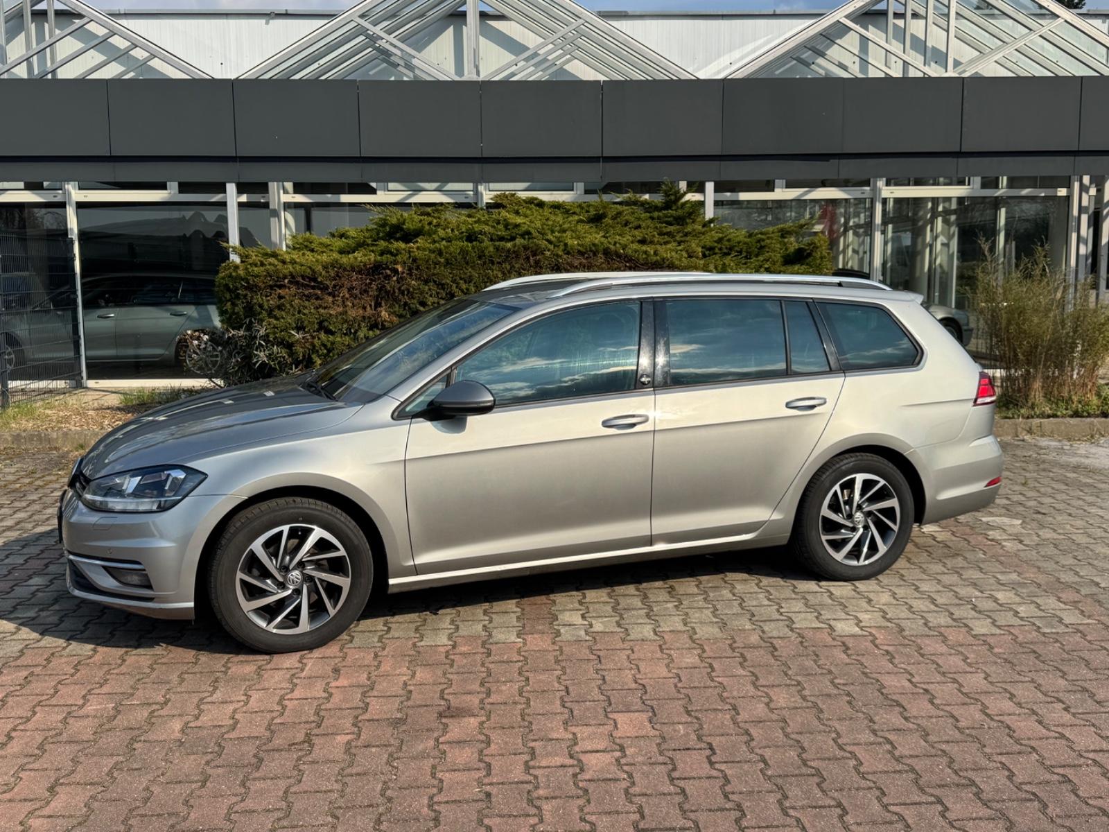 Volkswagen Golf VII 1.5 TSI Variant Sound, AHK, dig. Tacho