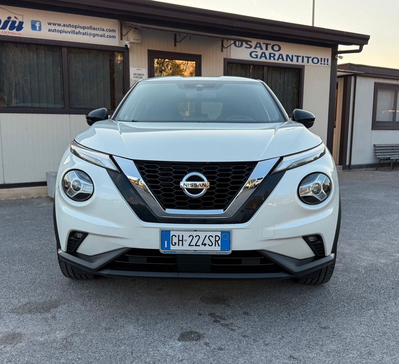 Nissan Juke 1.0 DIG-T 114 CV Tekna imagem 2