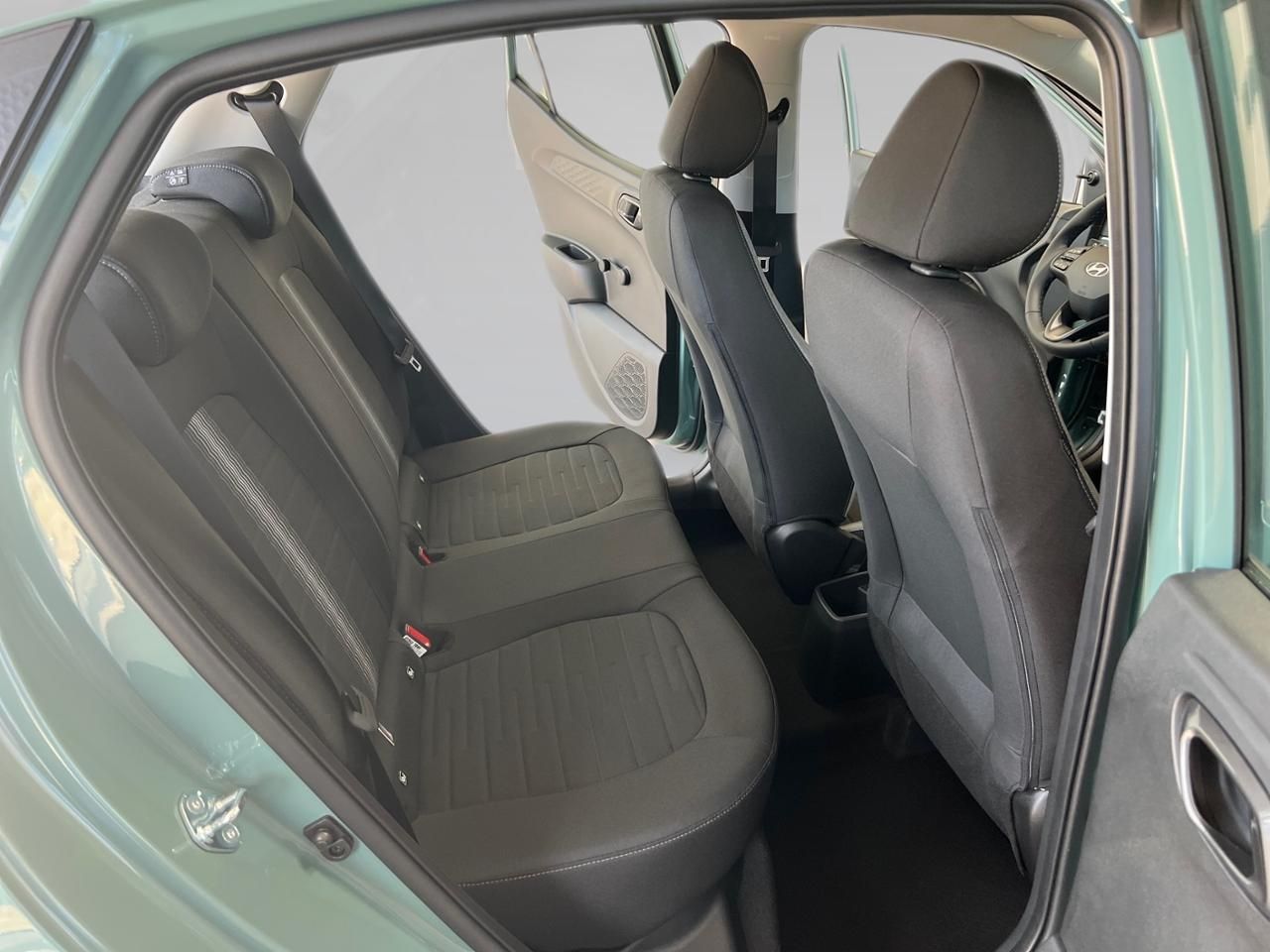 Fahrzeugabbildung Hyundai i10 SELECT *NAVI*KAMERA*CARPLAY*PDC*BT*RADIO*
