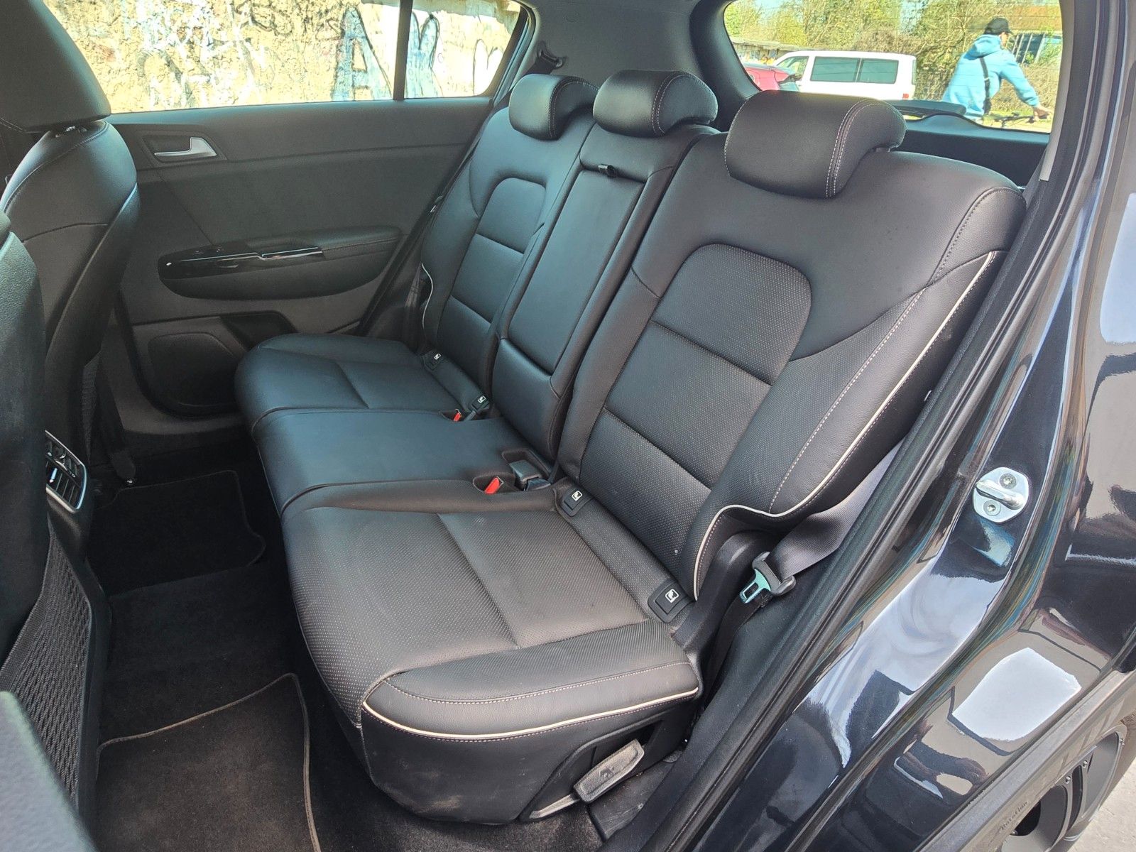 Fahrzeugabbildung Kia Sportage 1.6 GDI 2WD Dream-Team Premium+
