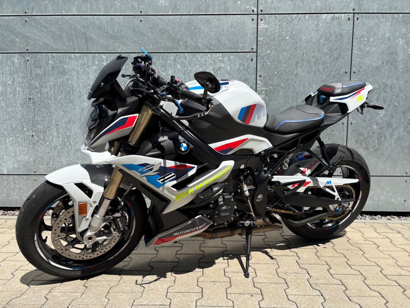 Fahrzeugabbildung BMW S 1000 R M Paket, Carbonräder viel Zubehör