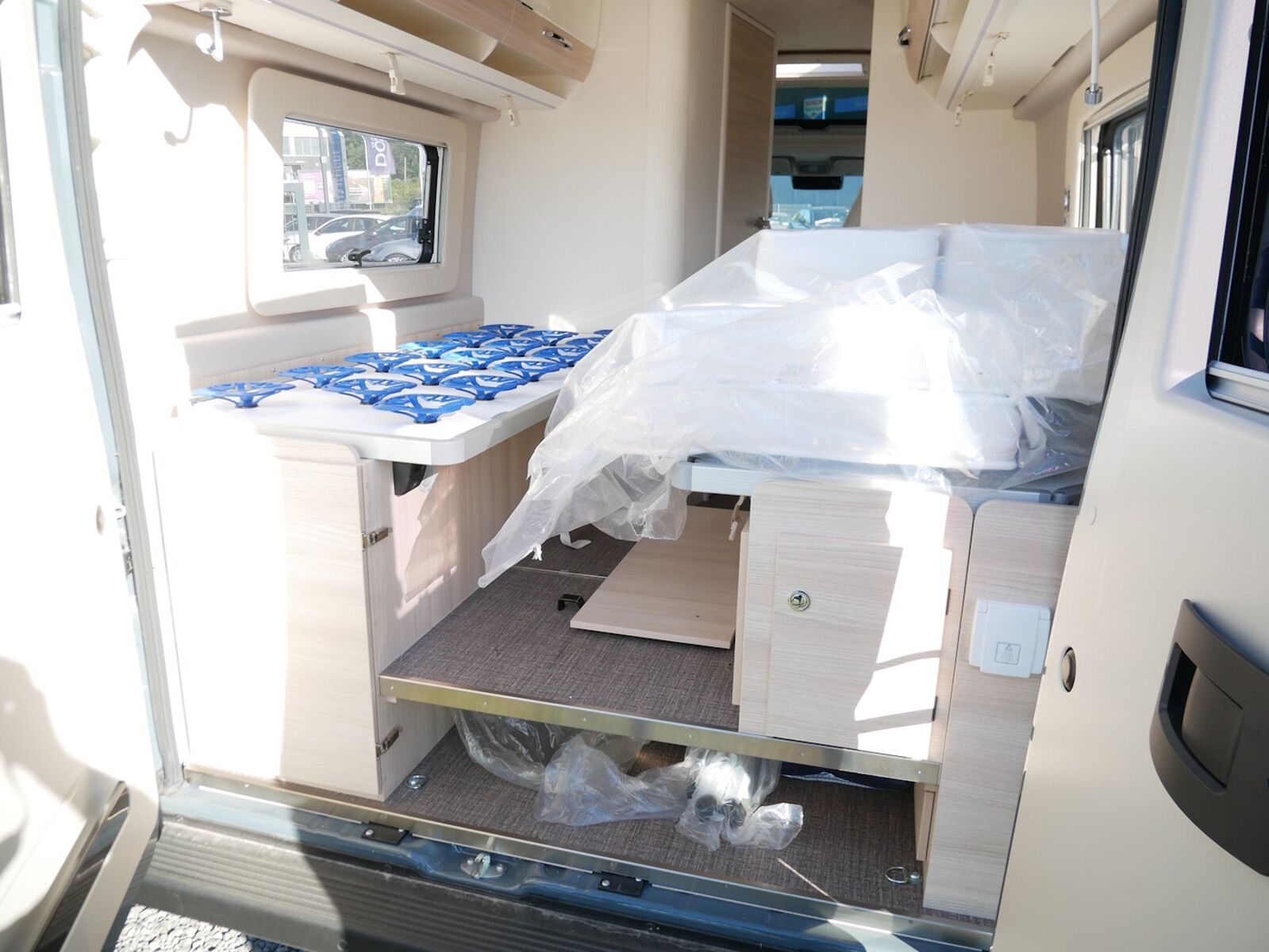 Fahrzeugabbildung Eura Mobil Van V 635 EB Klimaauto., Solar, Fahrassistenzpak