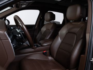 Porsche Cayenne - 10