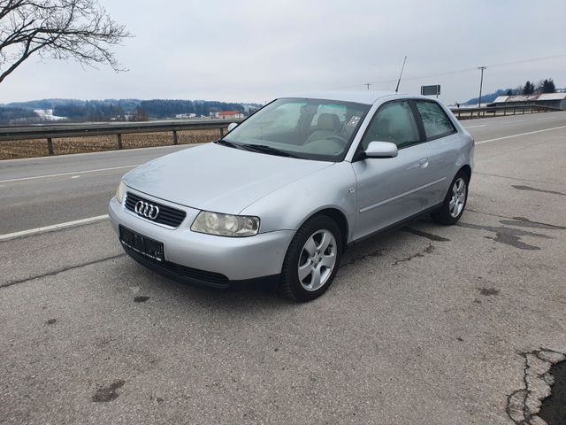 Audi A3 1.6 Auto Attraction Tüv Neu