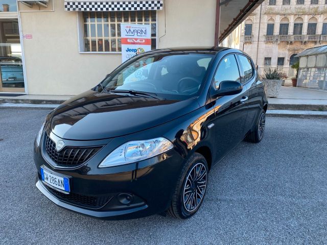 Другие Lancia Ypsilon 1.0 FireFly 5 porte S&S Hybrid Or