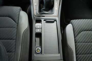 Volkswagen Golf VII Variant Highline R-Line AHK LED SH