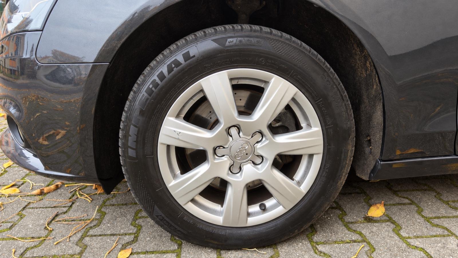 Audi A4 2009 — photo 37