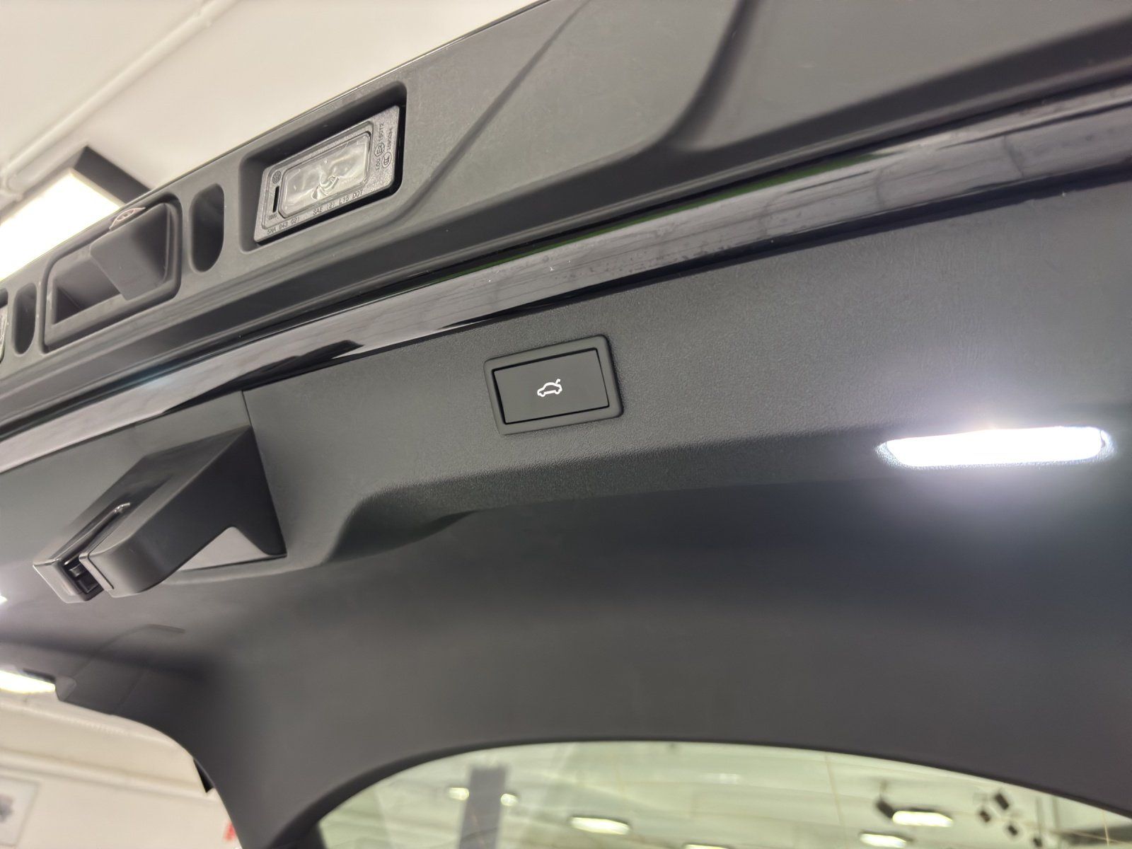 Fahrzeugabbildung SKODA Enyaq Coupe 85 Sportline