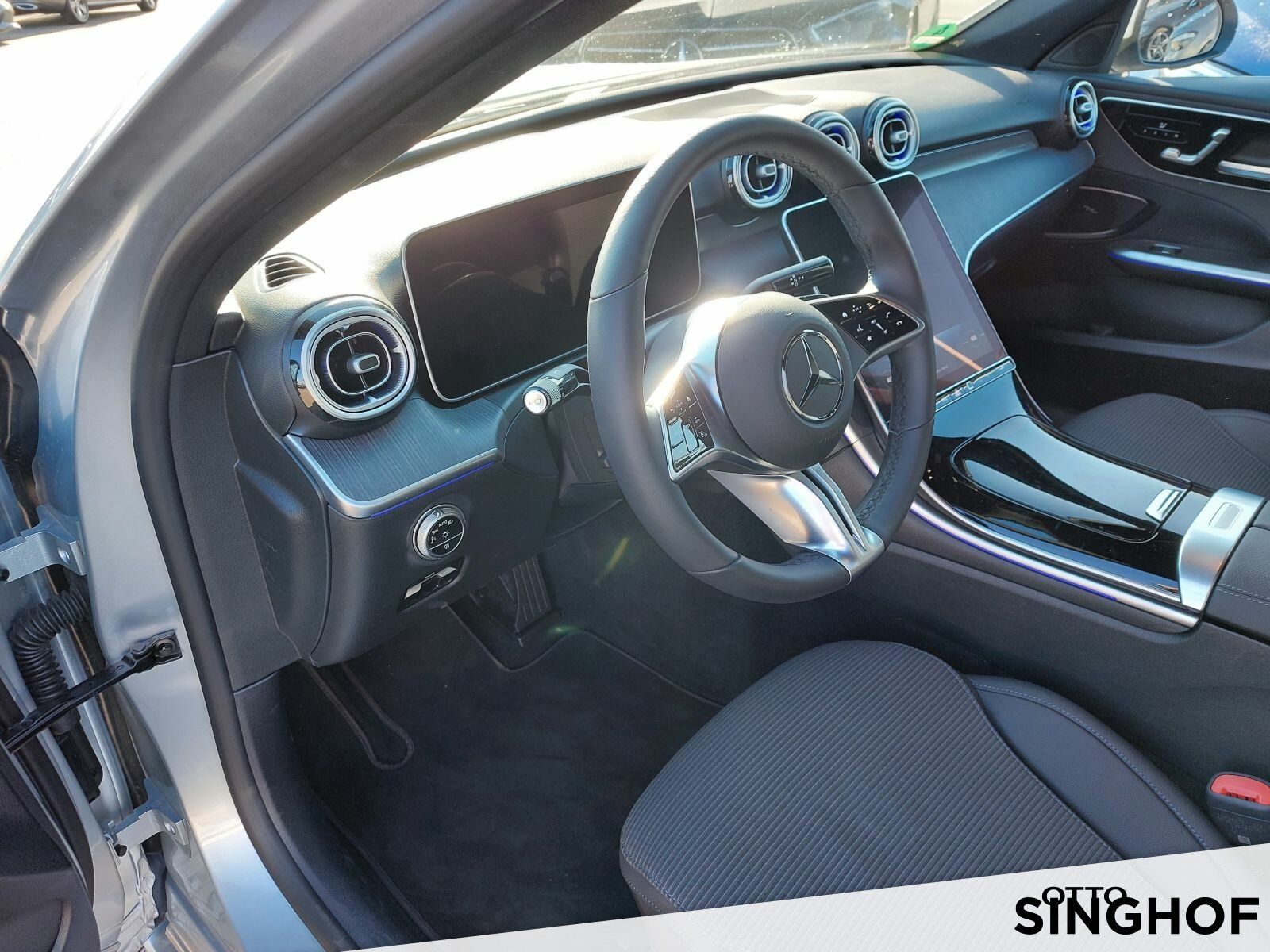 Fahrzeugabbildung Mercedes-Benz C 220 d Avantgarde +eff.3,99%+AHK+Distronic+360°