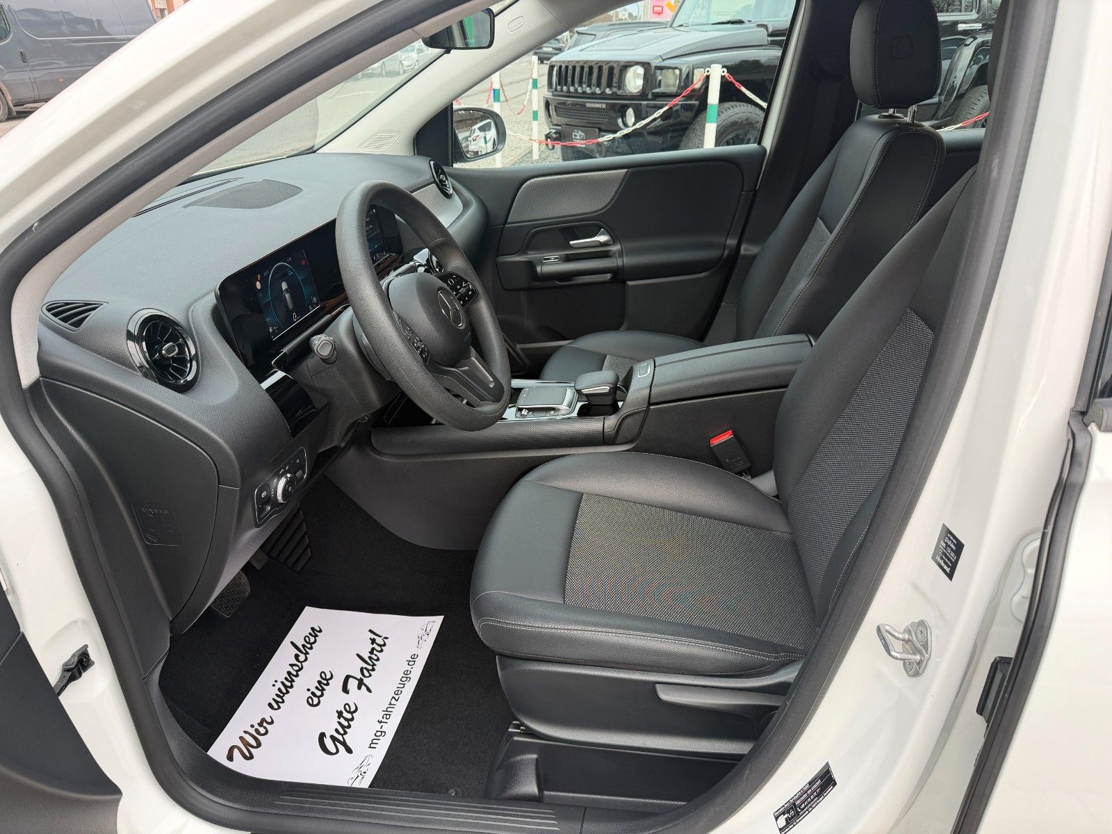 Fahrzeugabbildung Mercedes-Benz B 180 AUTOMATIK LED TEMPOMAT DAB 1-HAND MBUX