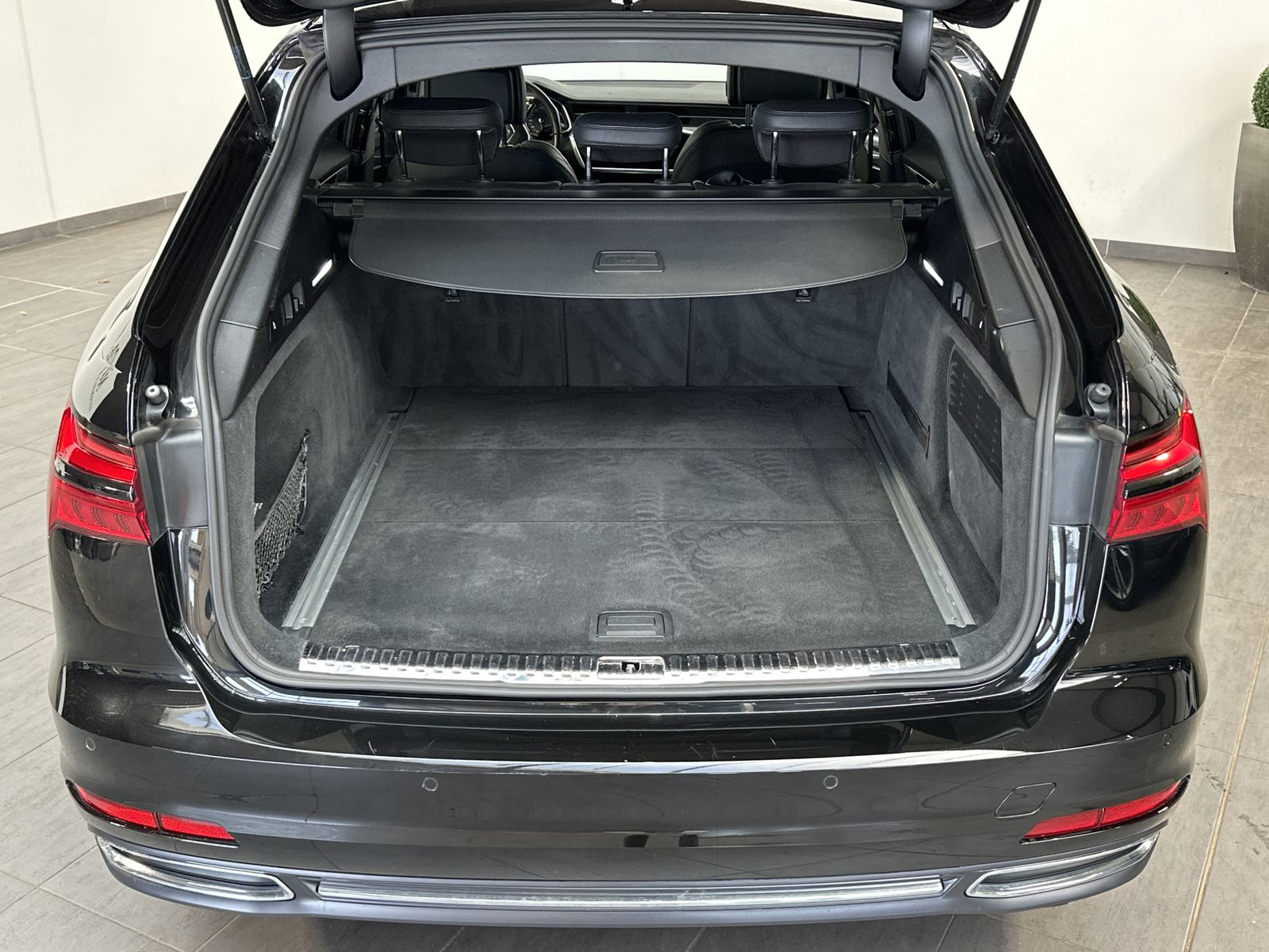 Fahrzeugabbildung Audi A6 Avant 50 TDI Quattro Sport NAV+MATRIX+KAM+VC