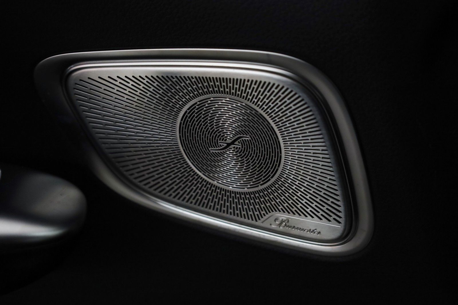 Fahrzeugabbildung Mercedes-Benz GLC 300 e 4M, AMG line, SH,Navi,Kamera,ACC, +WR