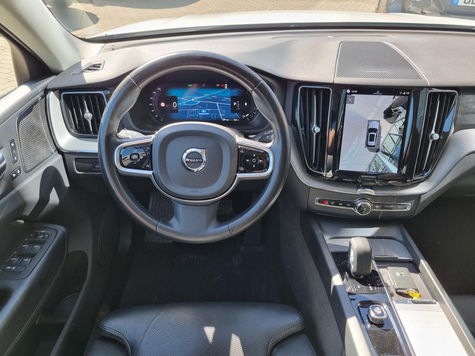 Fahrzeugabbildung Volvo XC60 B5 AWD Plus Dark 'ACC, AHK, CTA, BLIS'