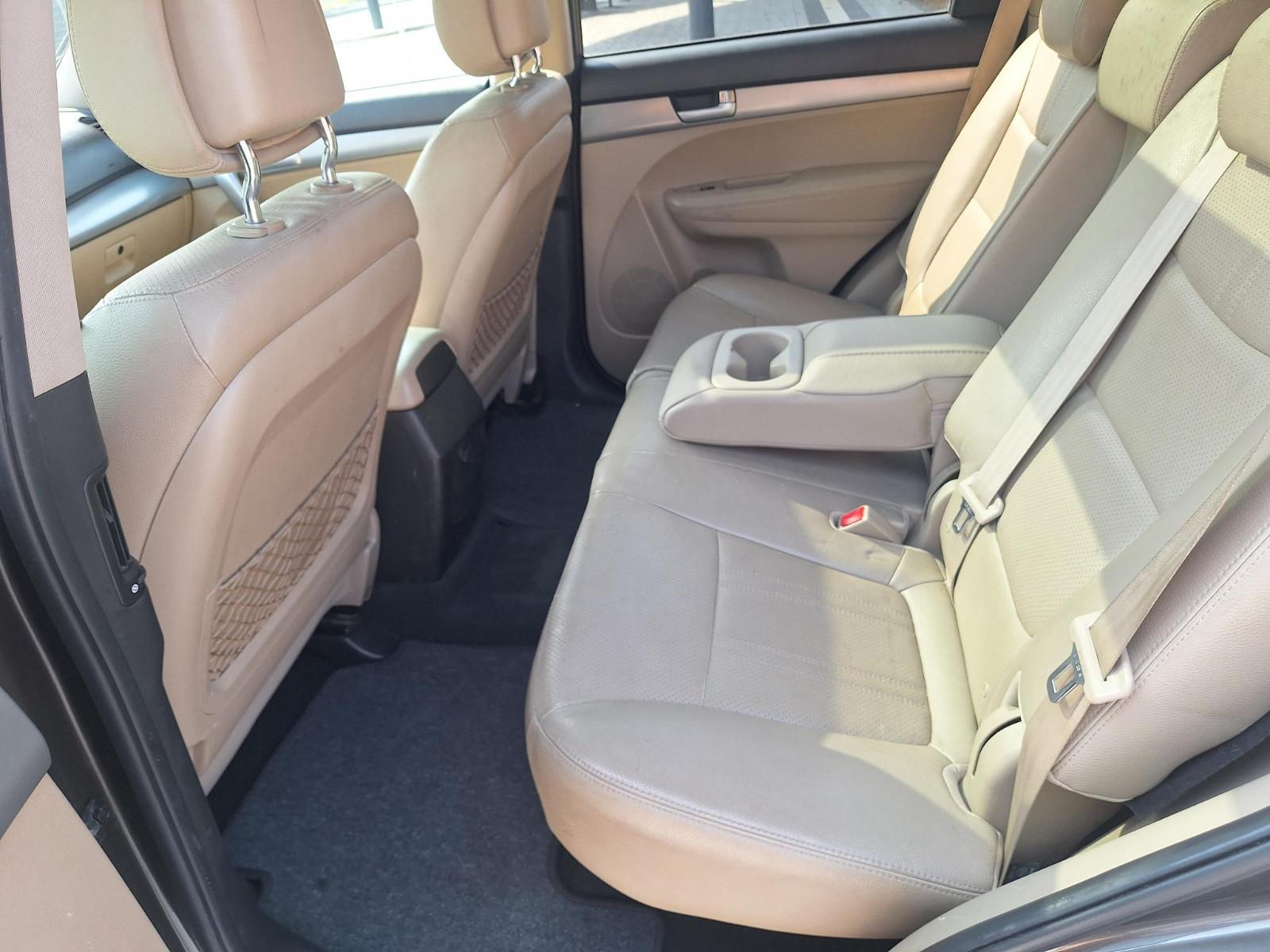 Kia Sorento 2012 — photo 15