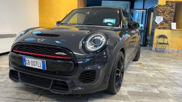 MINI John Cooper Works 2.0 John Cooper Works-uni