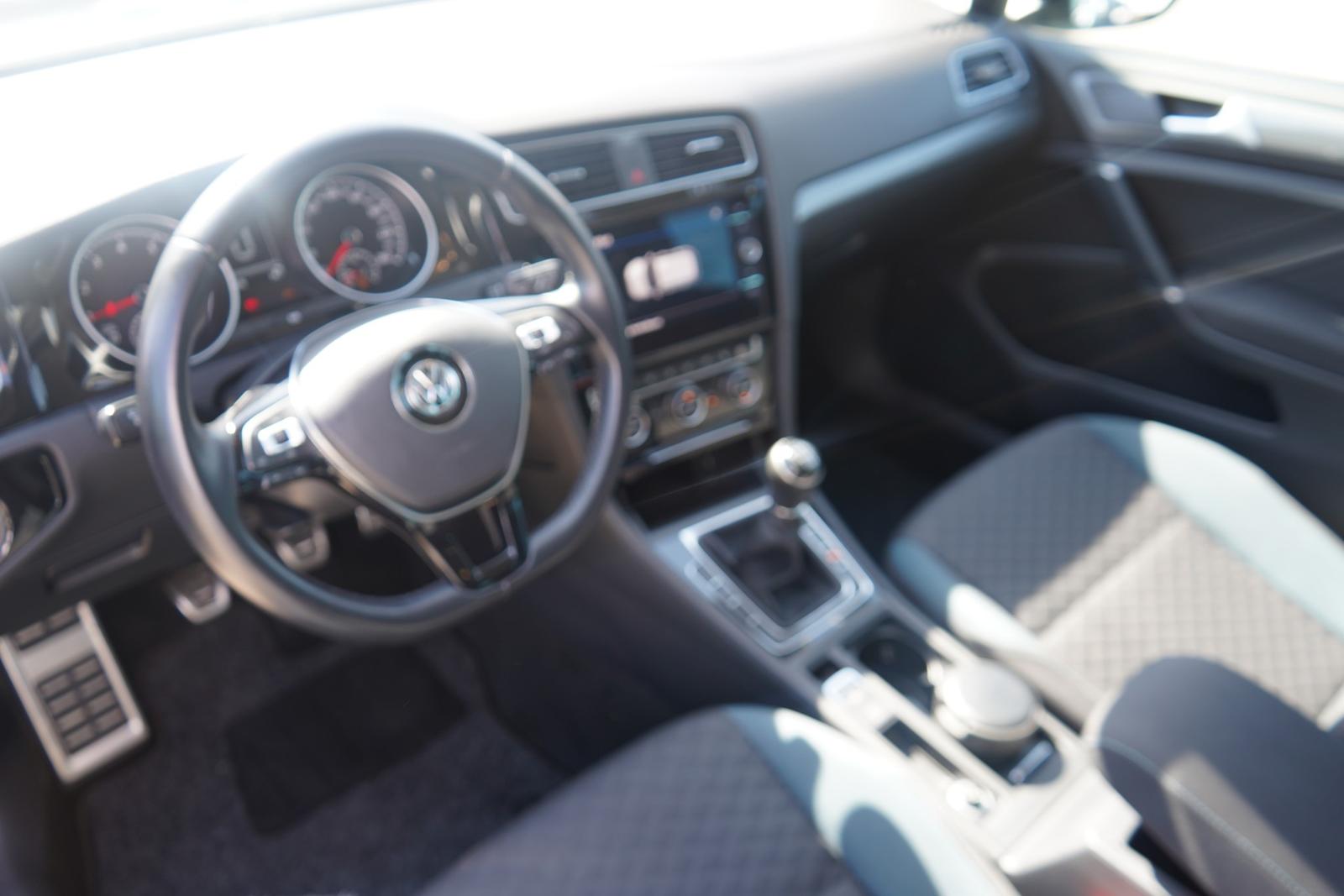 Volkswagen Golf VII 1.5 TSI IQ.DRIVE Navi ACC Kamera PDC