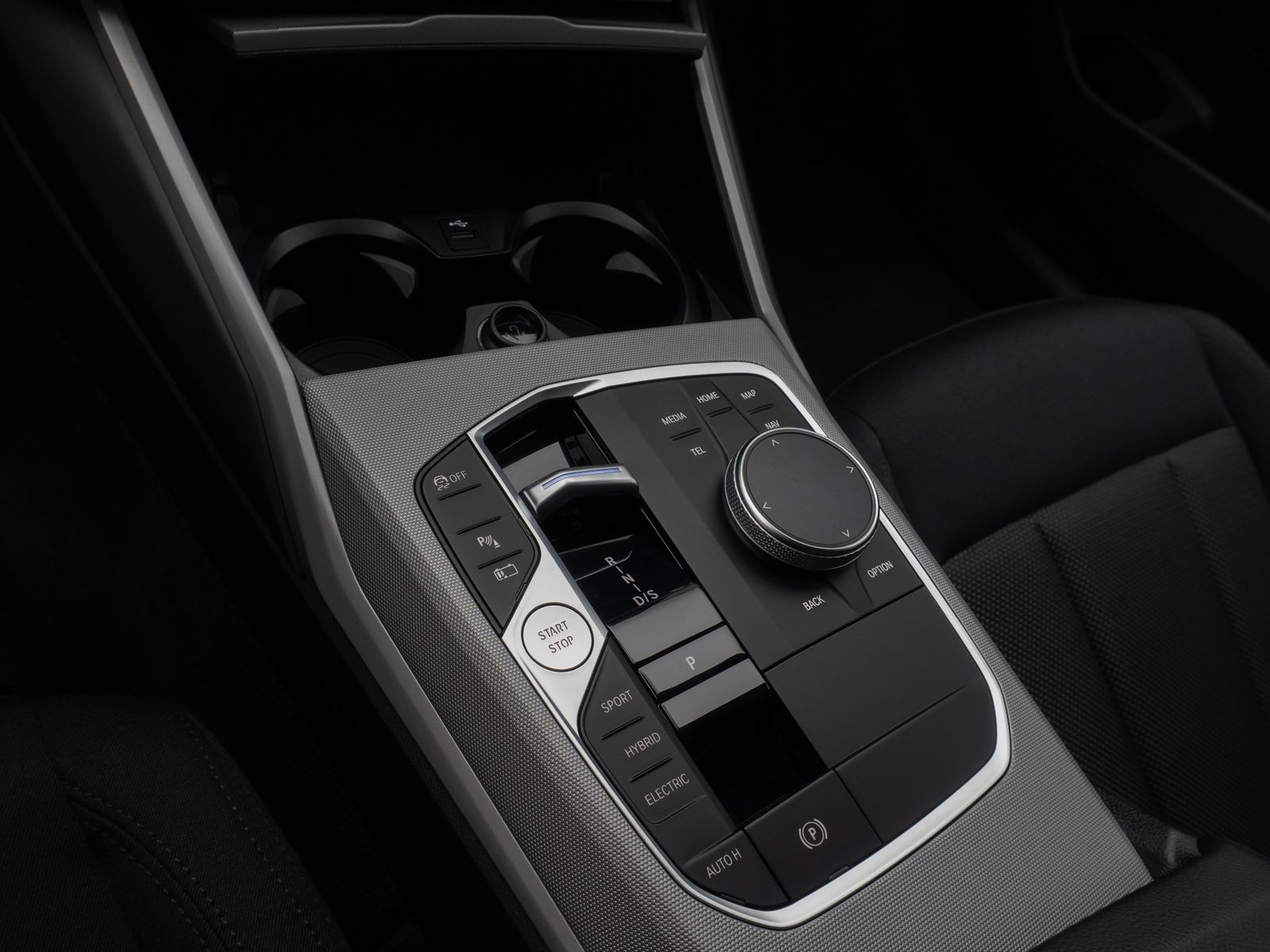 Fahrzeugabbildung BMW 320e xD SAG Kamera DAB Alarm DriveAs CockpitPlus