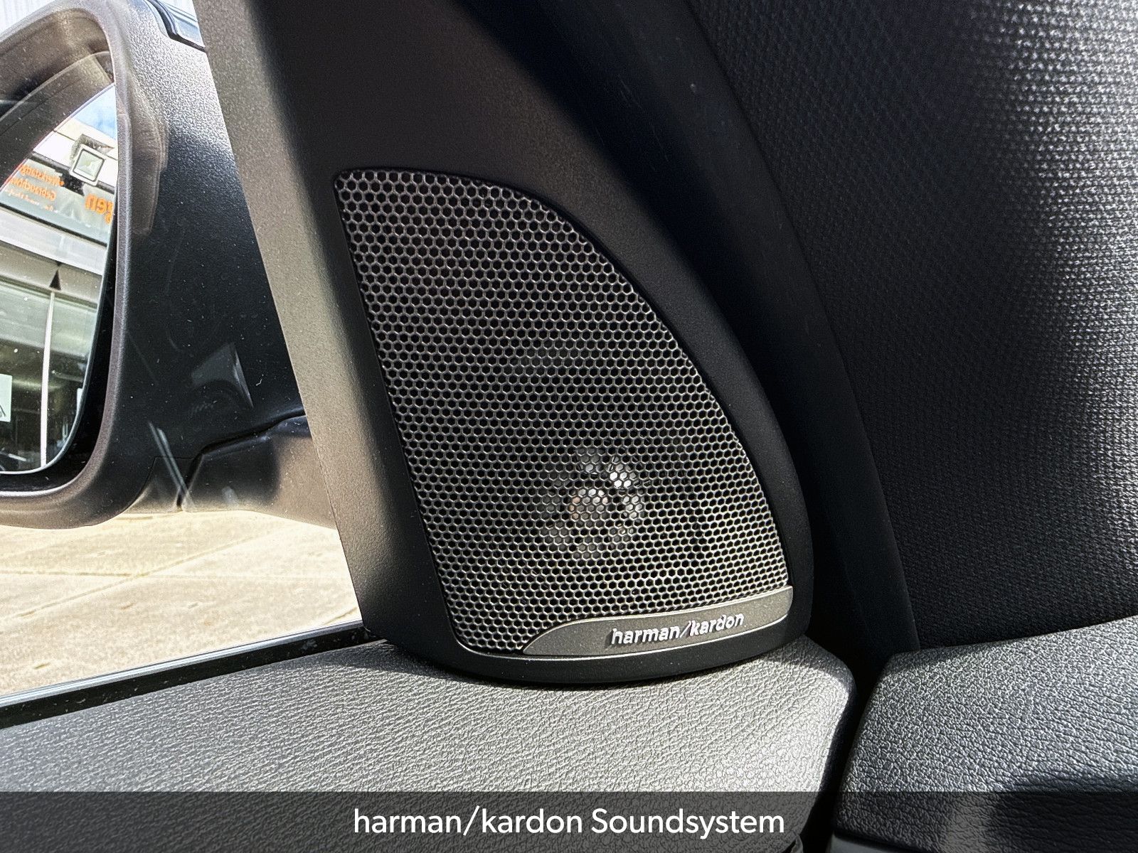 Fahrzeugabbildung BMW X1 xDrive25e Advantage ACC KAM AHK PANO HUD H&K