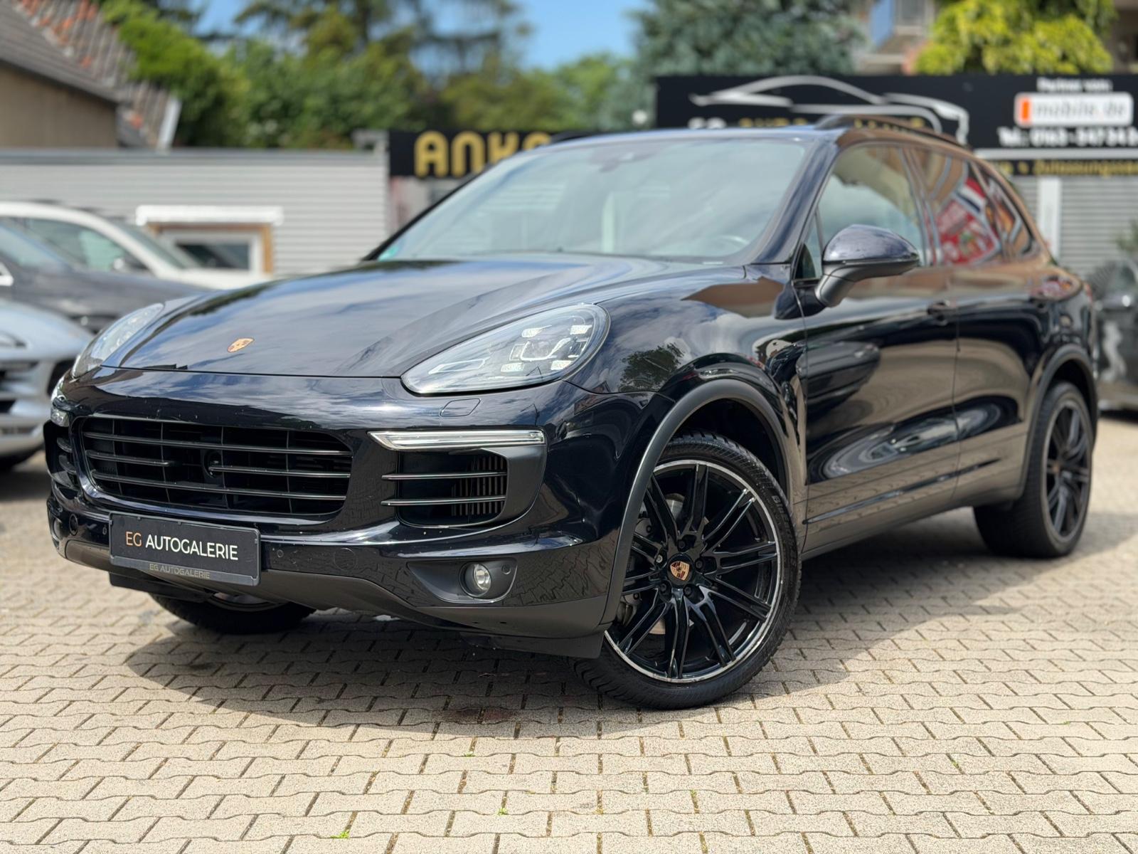 Porsche Cayenne S Matrix-LED Pano TV Chrono 18-Wege AHK