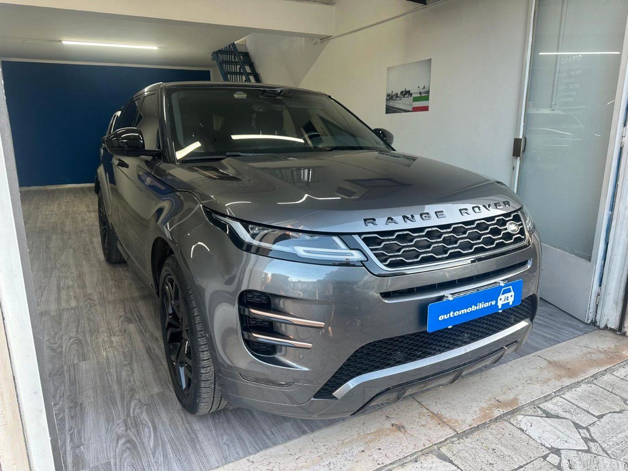 Land Rover Range Rover Evoque 2.0d i4 mhev R-Dyn imagem 2