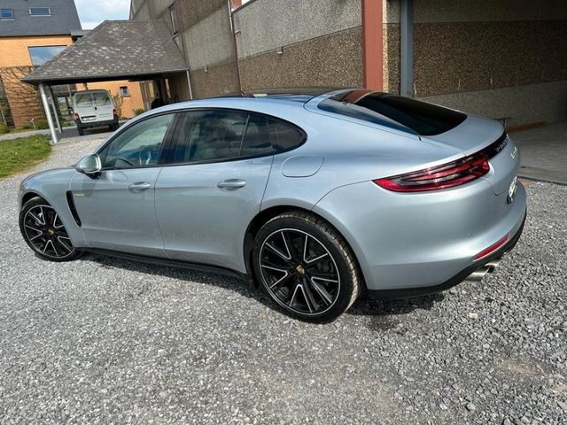 Porsche Panamera 4 E-Hybrid