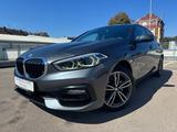 BMW 118 i Aut Sport Line PANO/AHK/HUD/KAMERA/STOP&GO - BMW 118: Schiebedach