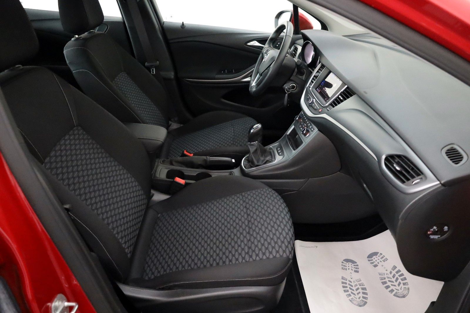 Fahrzeugabbildung Opel Astra K Lim. 5-trg. SH,PDC,Allwetterreifen