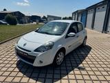 Renault Clio III Dynamique *TÜV NEU*SERVICE NEU*1 HAND* - Renault Clio aus 2010: Dynamique