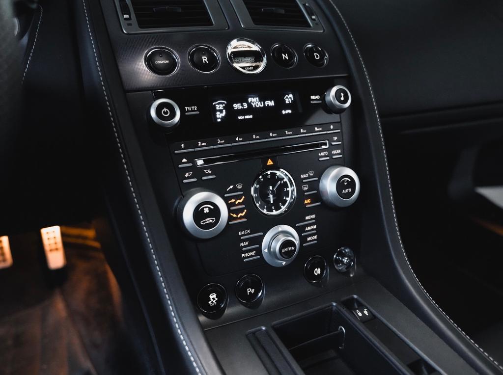 Aston Martin V8 Vantage