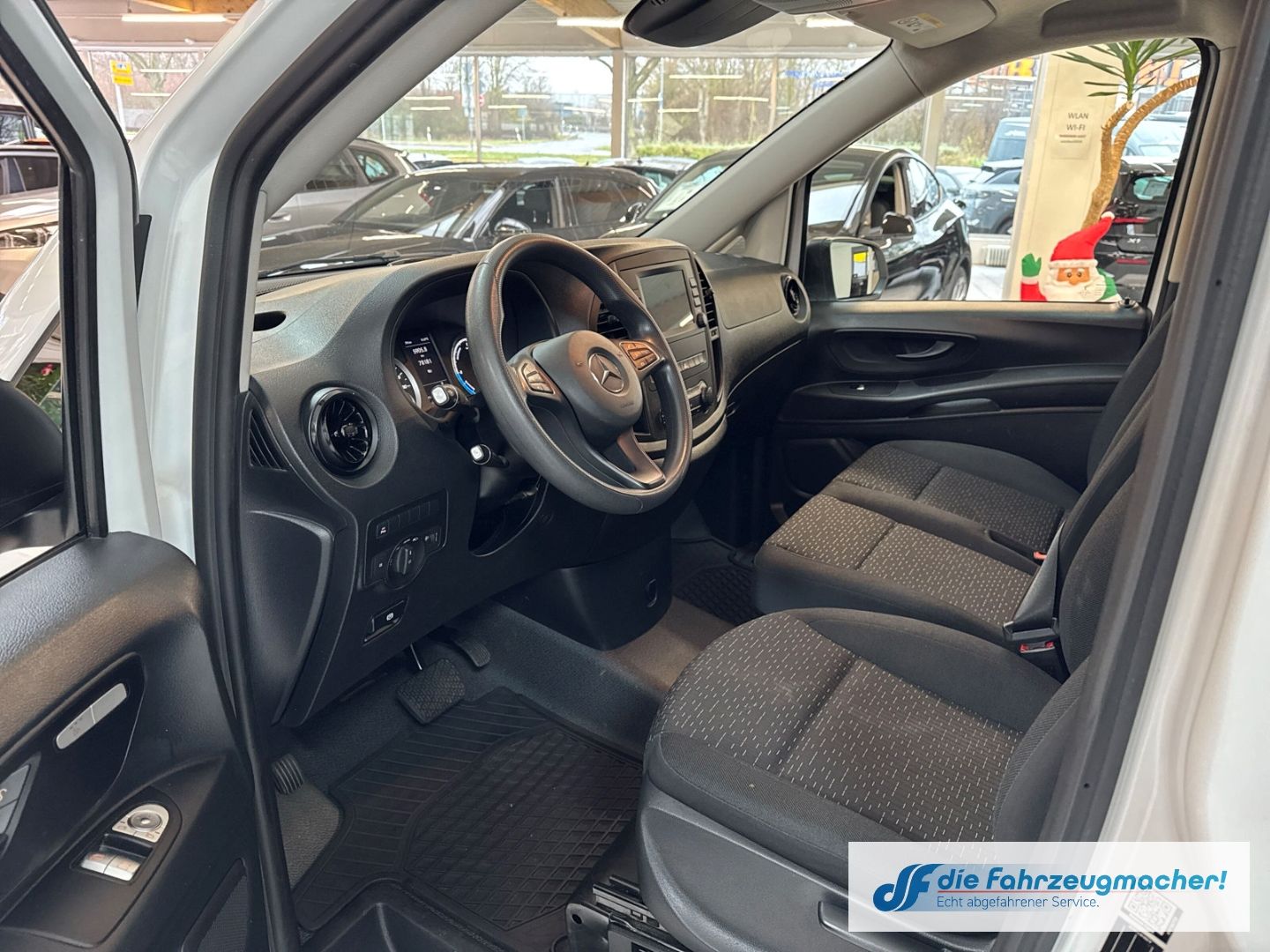 Fahrzeugabbildung Mercedes-Benz Vito Kasten e111 lang DAB SHZ Rückfahrkam. Notbr