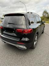 Mercedes-Benz GLB 250 4MATIC DCT - - schwarze Mercedes-Benz GLB 250