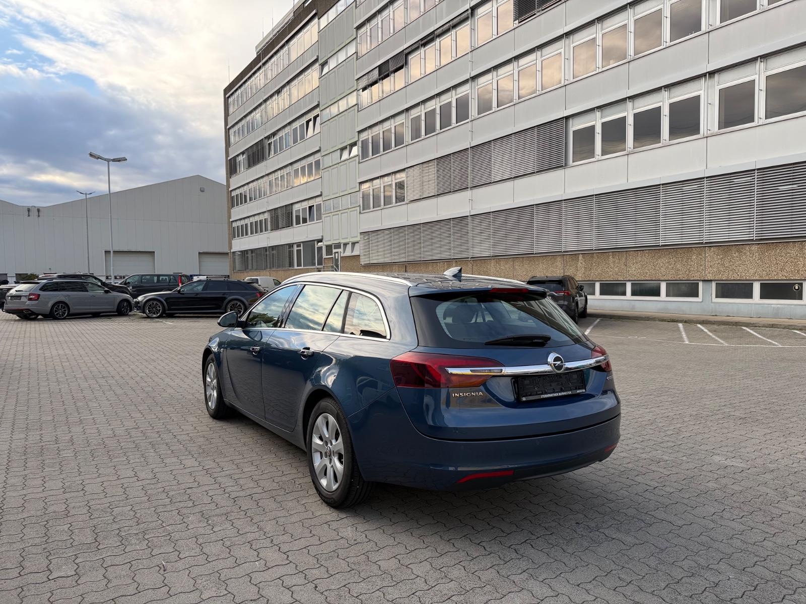 Opel Insignia LPG/Benzin Sports Tourer Business