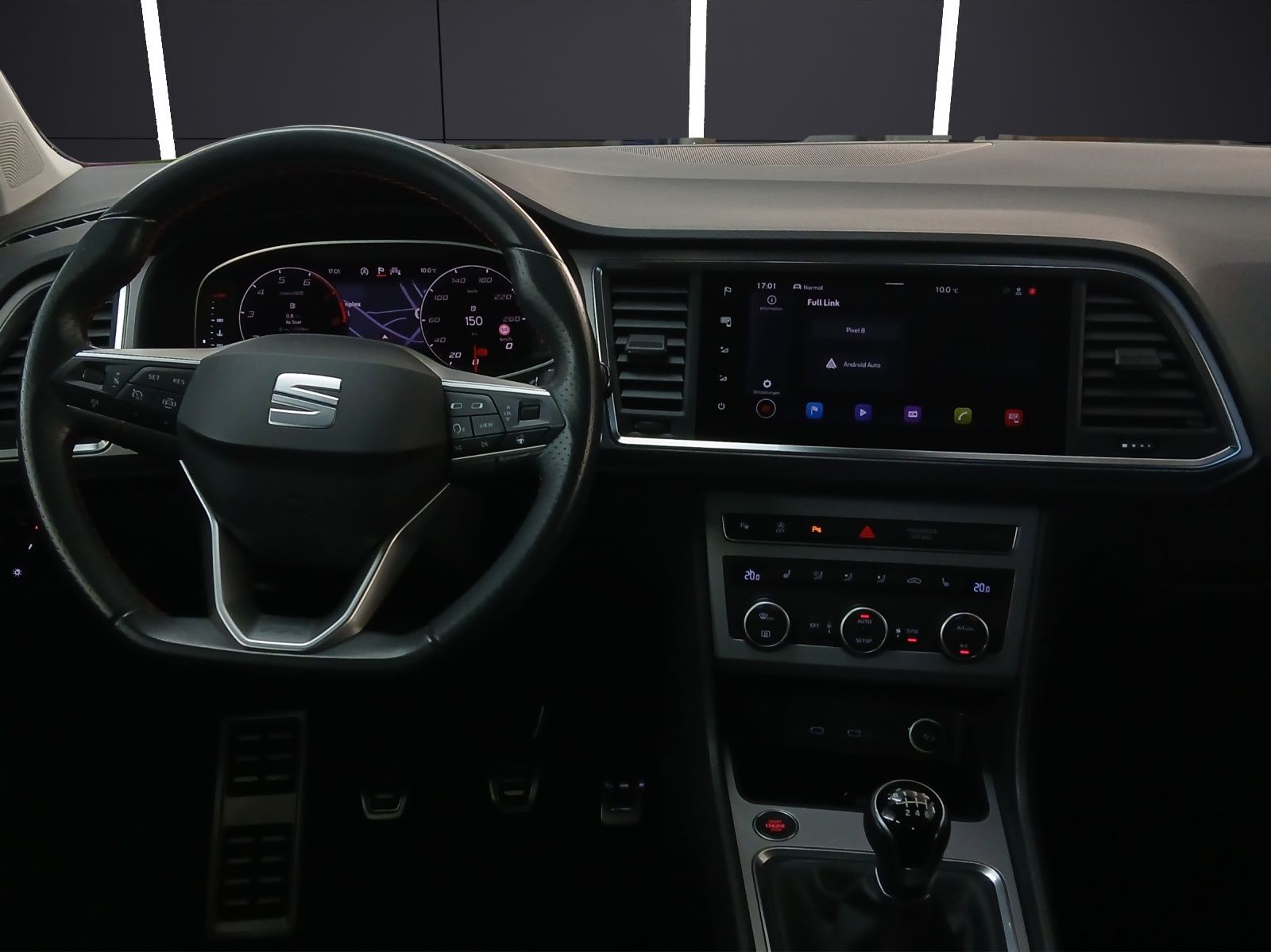 Fahrzeugabbildung SEAT Ateca TSI FR LED AHK Navi AID ACC RFK SH