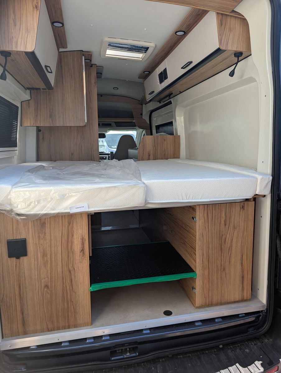 Fahrzeugabbildung Karmann Dexter 4x4 DE 570 AW Allrad 4x4, Rückfahrkamera