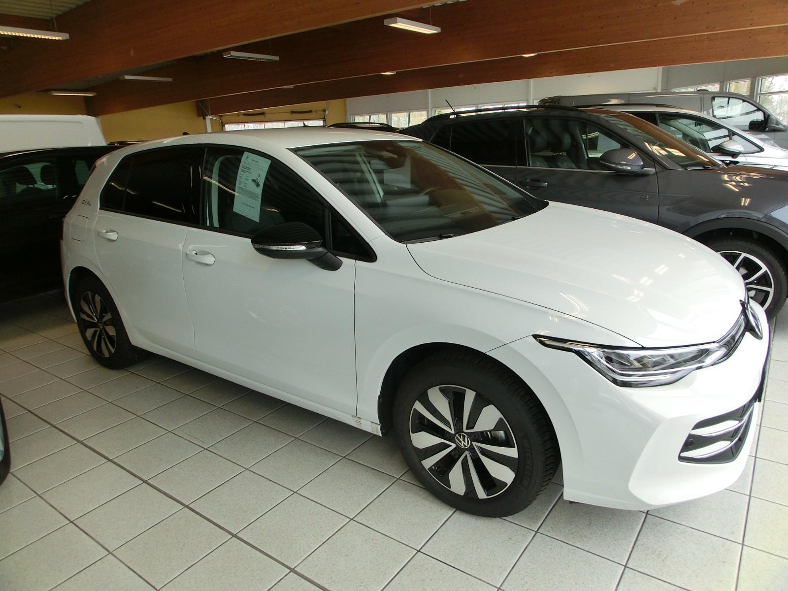 Volkswagen Golf VIII Lim. 1.5 TSI Goal AHK Kamera