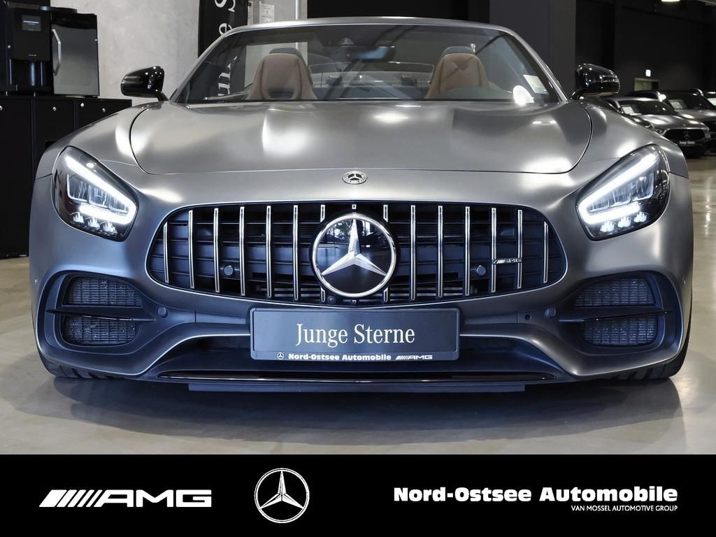 Fahrzeugabbildung Mercedes-Benz AMG GT C Comand Night Parkpaket Burmester LED