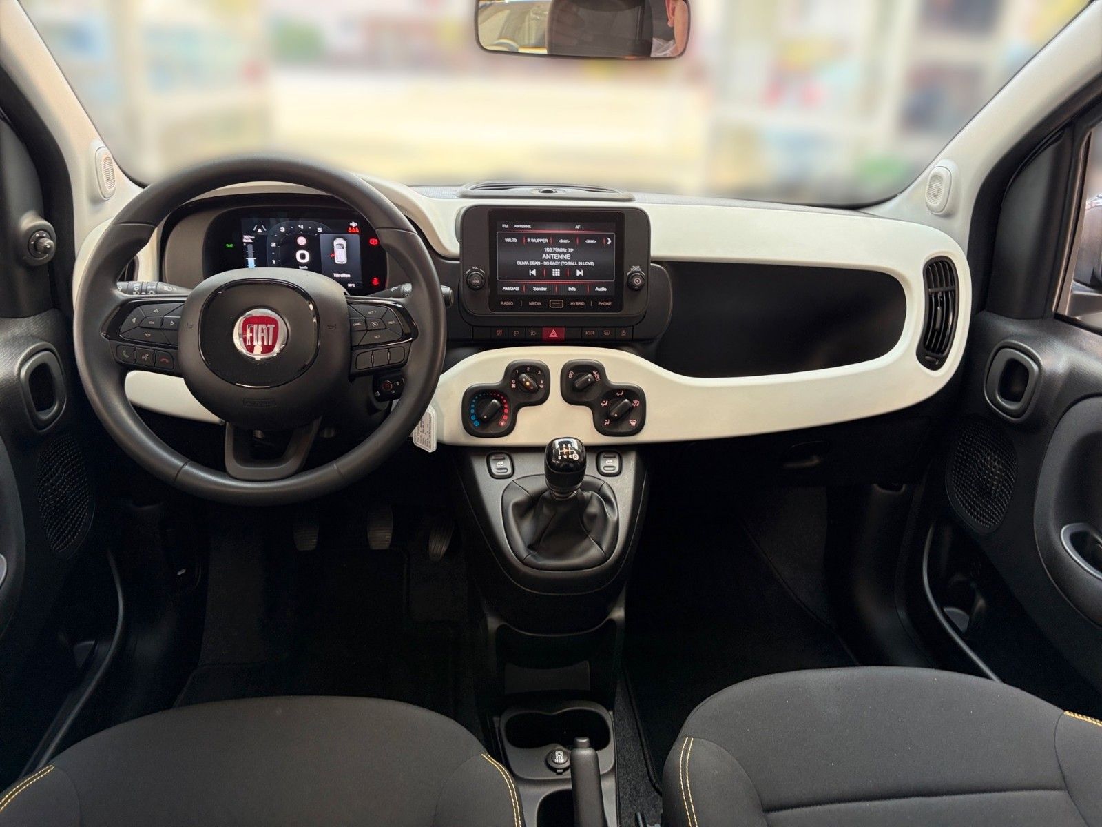 Fahrzeugabbildung Fiat Panda Pandina Cross *Ganzjahresreifen*