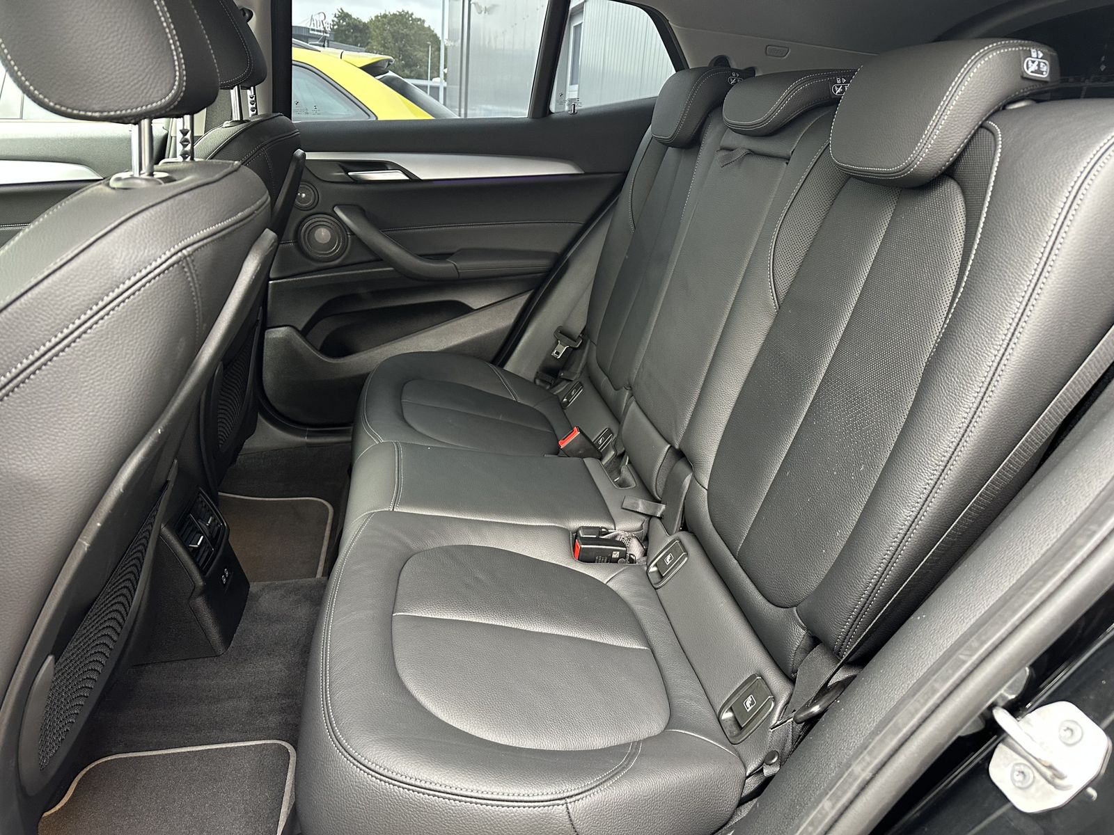 Fahrzeugabbildung BMW X2 sDrive20d Advantage NAV+LED+SHZ+HUD+H&K+ACC