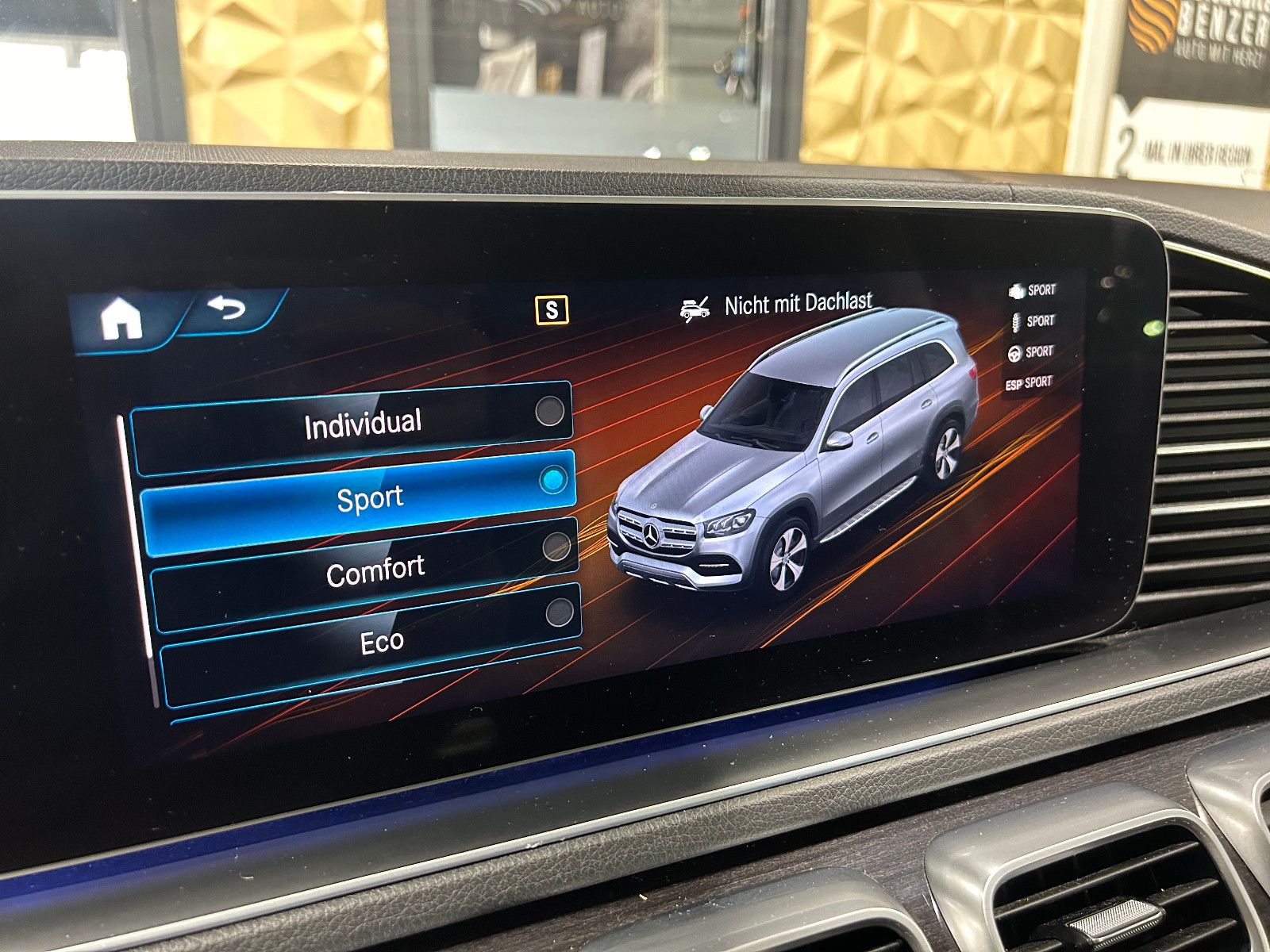 Fahrzeugabbildung Mercedes-Benz GLS 400 d 4Matic/AMG/360°/7-SITZ/HEAD-UP/APPLE/