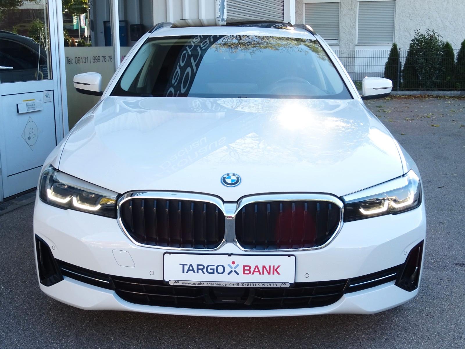 BMW 530e xDrive Touring Navi Leder Massage HUD Pano